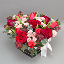 Inima Mea - aranjament cu trandafiri si lalele